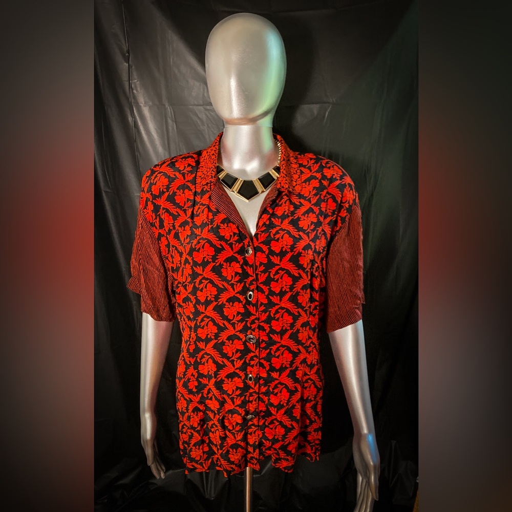 VtG Carole Little Red and Black Button Down Blouse